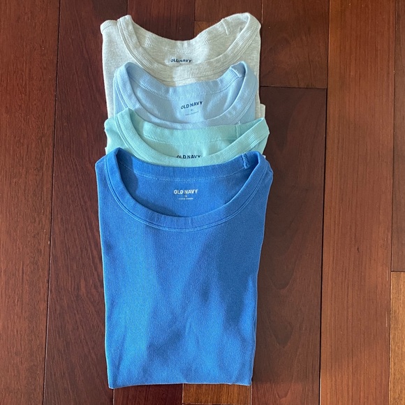 Old Navy Women’s T-Shirt Set - Picture 1 of 2